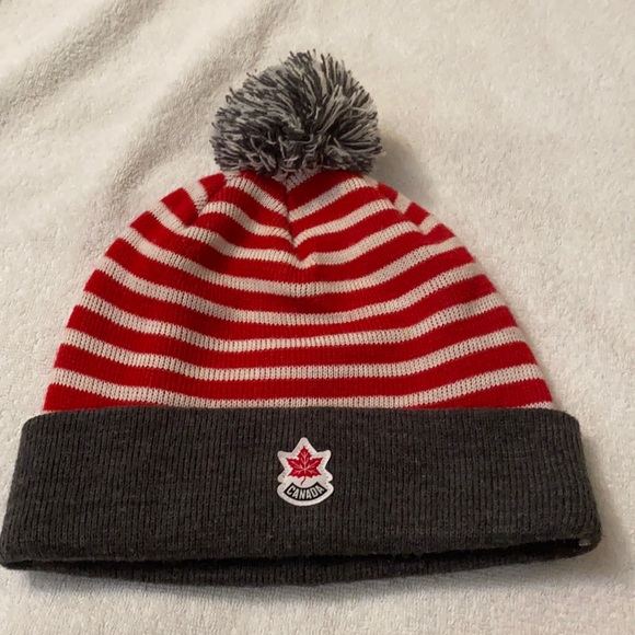 Team Canada toque - Picture 1 of 4